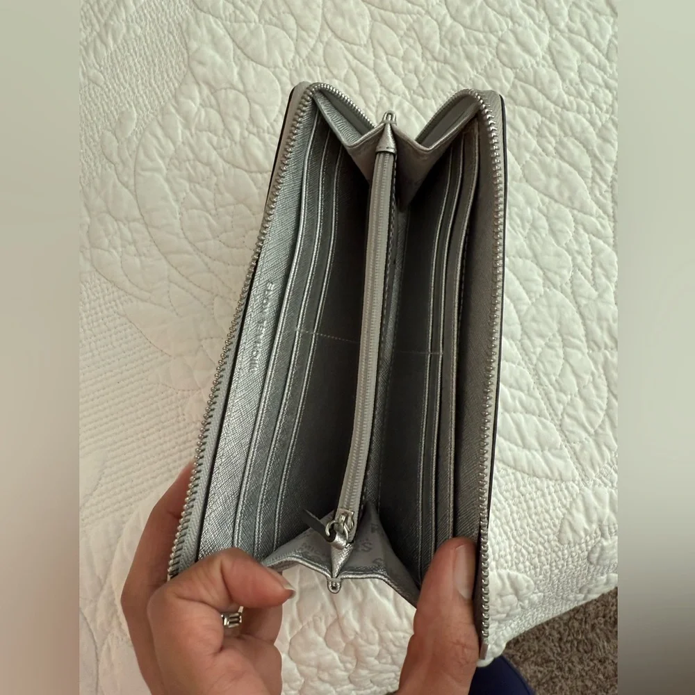Michael Kors Zip Wallet - Picture 9 of 11